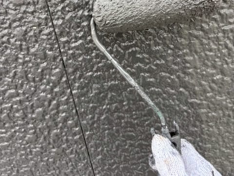 壁の細部塗装